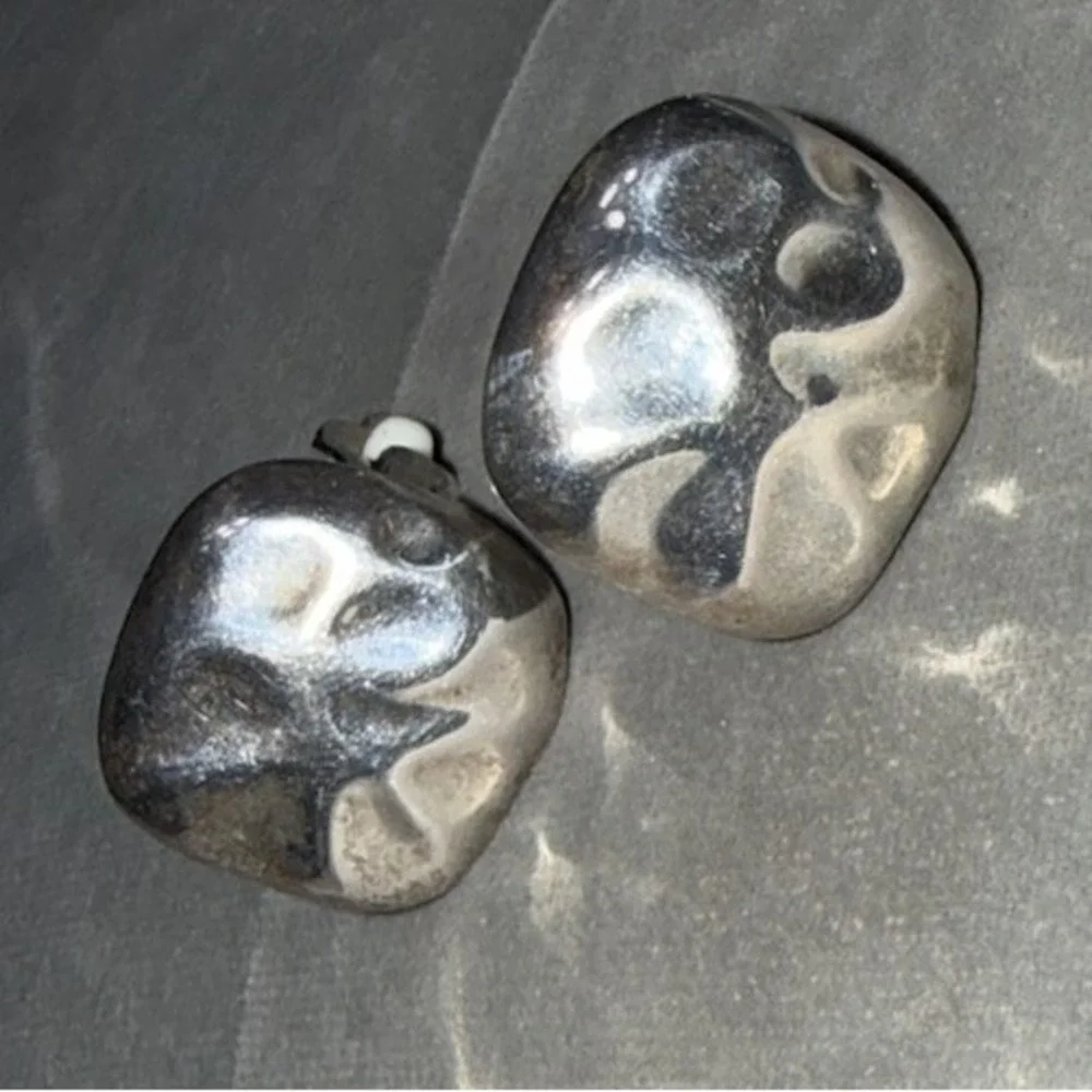 Vintage Modernist Nugget Clip On Earrings Silver Tone Cast Metal Mid Century